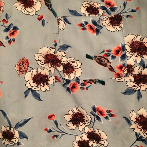 Le Lis M Blue Bird Print Top Blouse Shirt Sweet - Picture 3 of 4